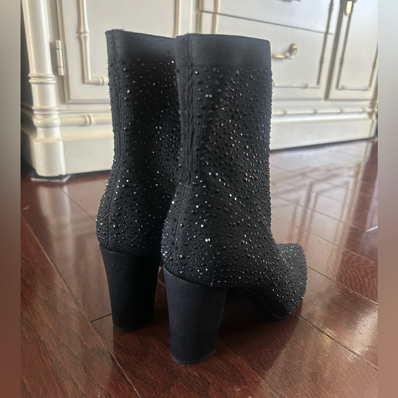 Black Boots - Picture 5 of 6